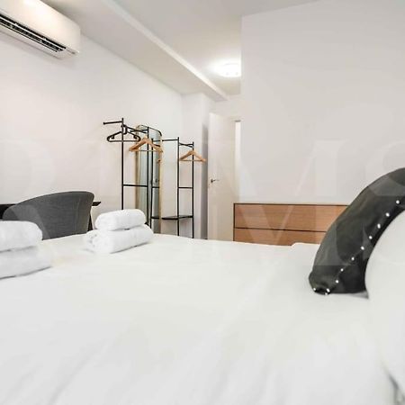 Bright And Modern Apartment By Rems Малага Экстерьер фото