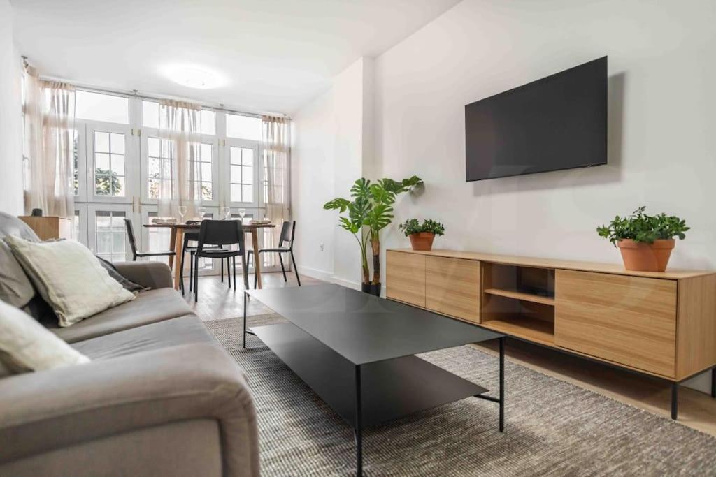 Bright And Modern Apartment By Rems Малага Экстерьер фото